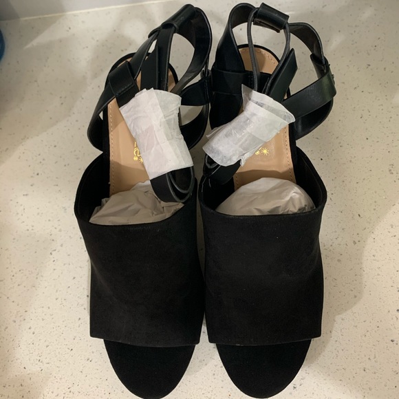 Shoe Dazzle Shoes - New shoes.